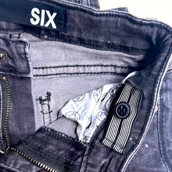 Boy’s Cotton On Black Jeans Size 6 - Picture 6 of 6